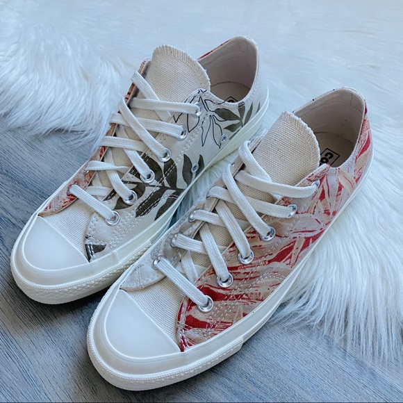 NWT Converse Chuck Taylor All Star Women’s Shoes - Picture 2 of 9